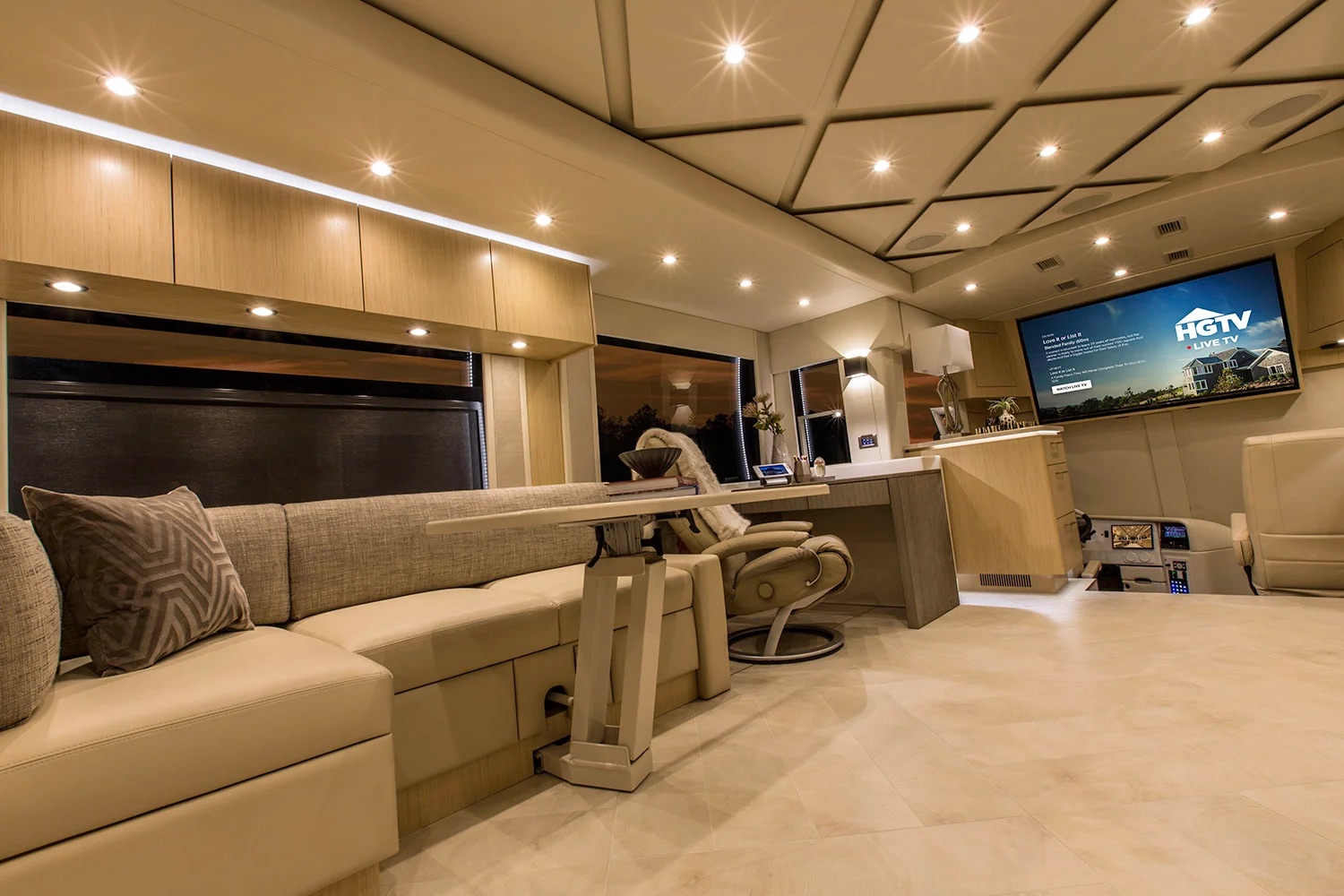 Living area with HGTV display