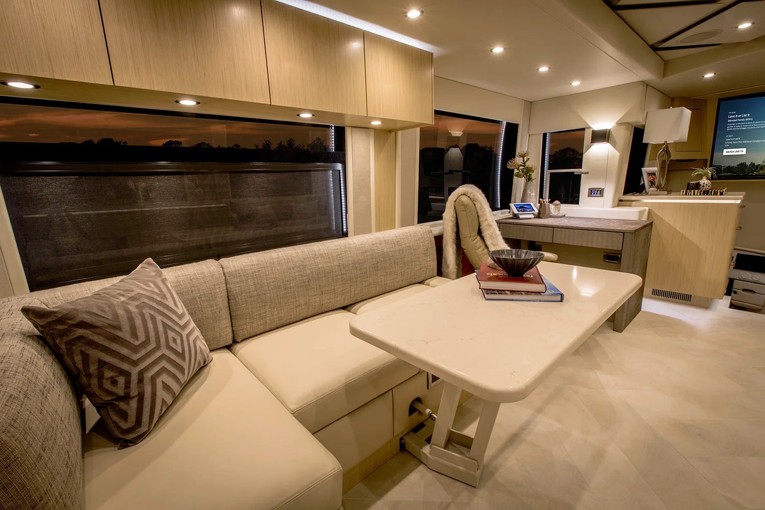 Dinette and desk area